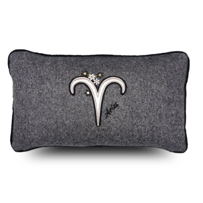 Antrasit Koç Burcu Nakışlı Dikdörtgen Kırlent Kılıfı