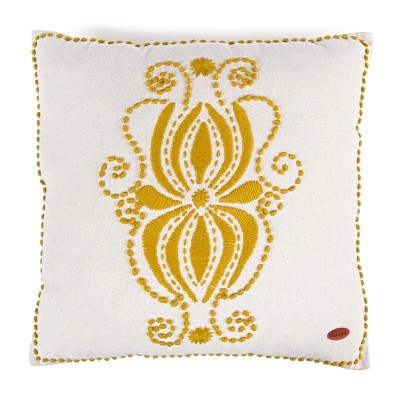 El İşi Yün İşlemeli Kare Kırlent Kılıfı