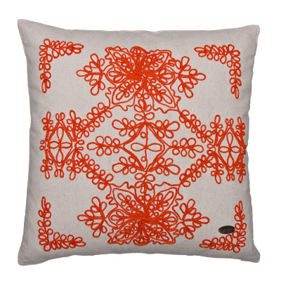 Turuncu Kordone Nakışlı Kare Keten Kırlent Kılıfı