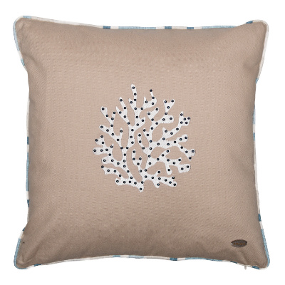 Mercan Nakışlı Kare Kırlent Kılıfı